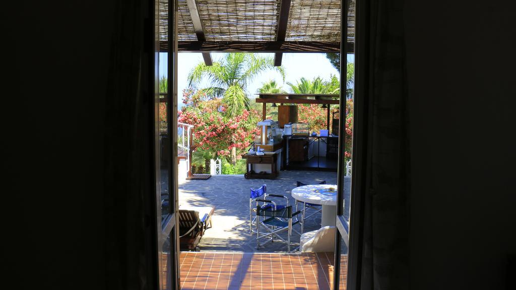 Cala Cavone Guest House Ponza Esterno foto